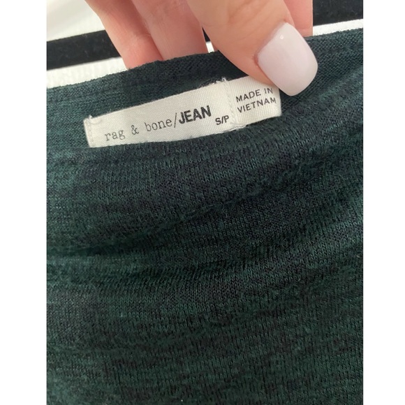 Cute top - Picture 3 of 3